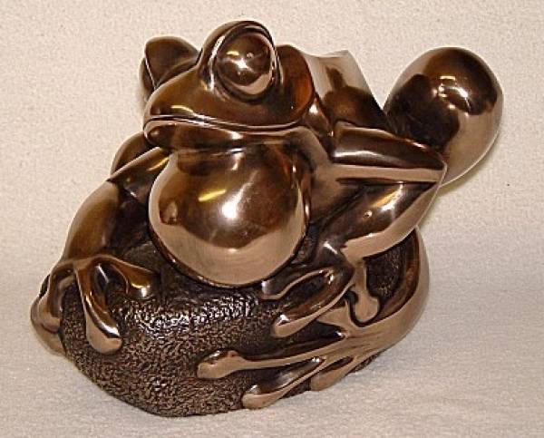 - a Sculpture by Lawrence Murley, measuring 20 x 19 cm (H x W) £285